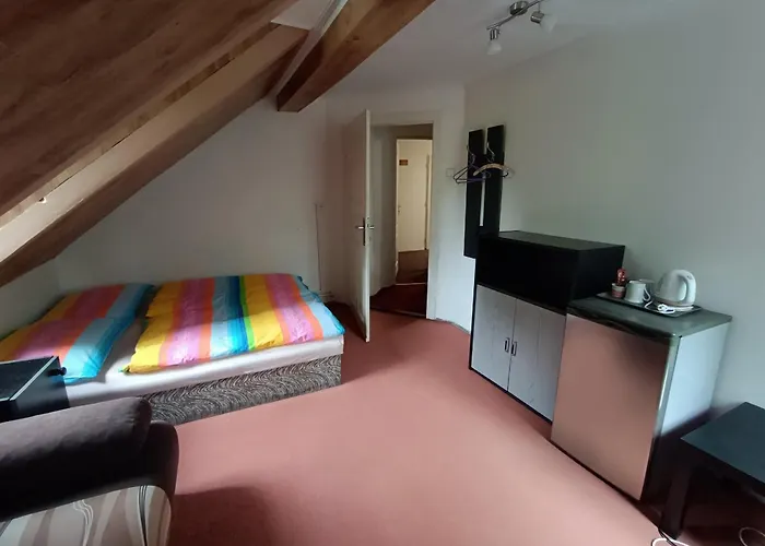 Hubert Hotel